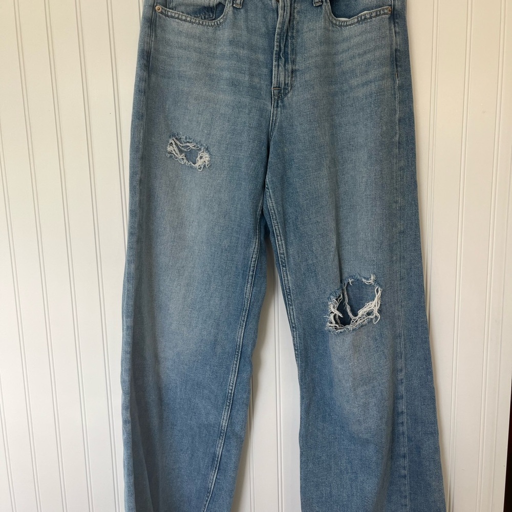 GAP High Rise Medium Wash Wide Leg - size 8